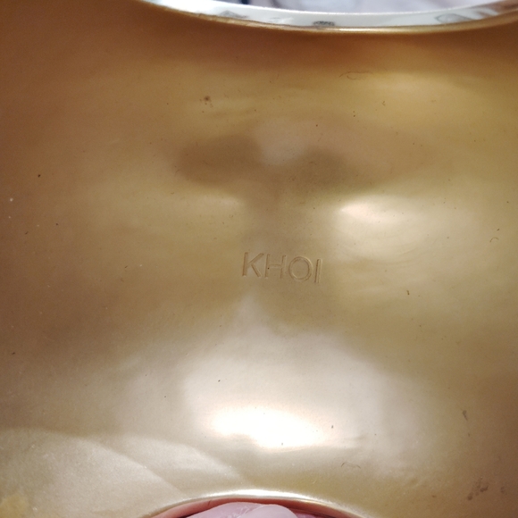 Elegant Gold Cuff Bracelet (Heavy) - Picture 4 of 4